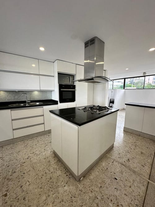 Apartamento de 4 alcobas en venta en La Arboleda, Cali, 206 m² · foto 10 de 14