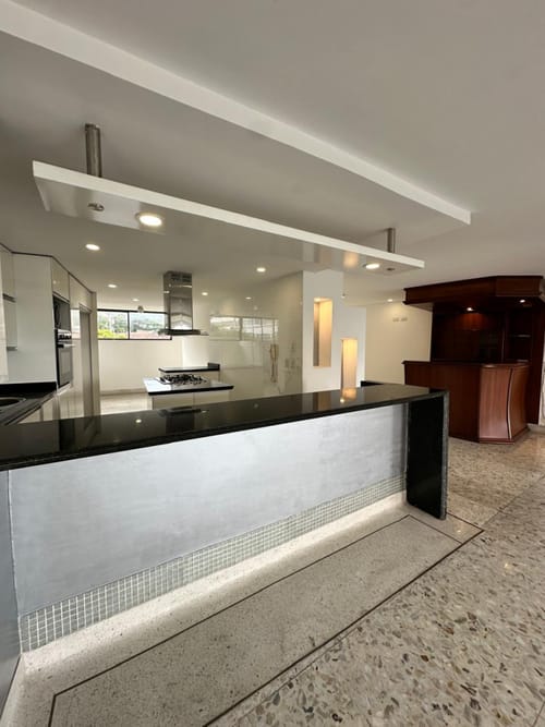 Apartamento de 4 alcobas en venta en La Arboleda, Cali, 206 m² · foto 12 de 14