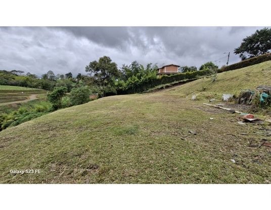 Lote en venta en El Porvenir, El Carmen de Viboral, 3412 m² · foto 2 de 13