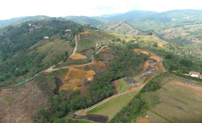 Lote en venta en San Jose, Guarne, 2412 m² · foto 6 de 8
