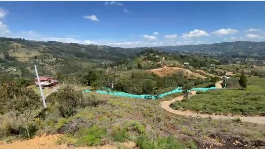 Lote en venta en San Jose, Guarne, 2412 m² · foto 8 de 8
