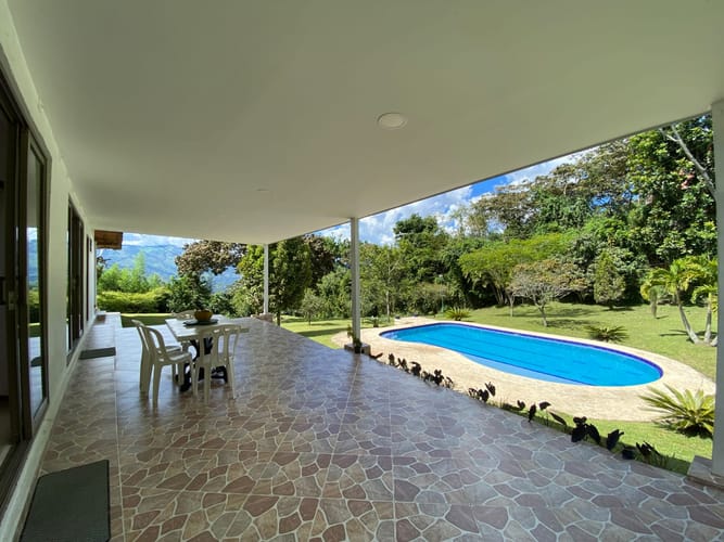 Finca en venta en Actividad Multiple, Copacabana, 715 m² · foto 6 de 12