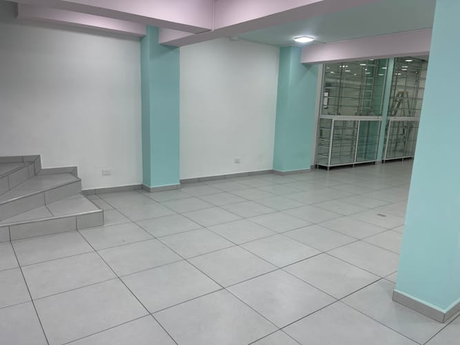 Local en arriendo en Laureles, Medellín, 445 m² · foto 4 de 9