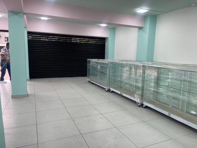 Local en arriendo en Laureles, Medellín, 445 m² · foto 7 de 9