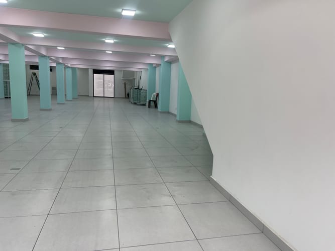 Local en arriendo en Laureles, Medellín, 445 m² · foto 8 de 9