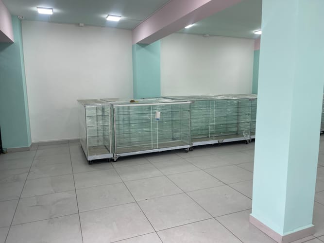 Local en arriendo en Laureles, Medellín, 445 m² · foto 9 de 9