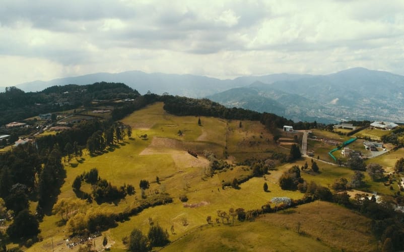 Lote en venta en Pantanillo, Envigado, 2190 m² · foto 3 de 8