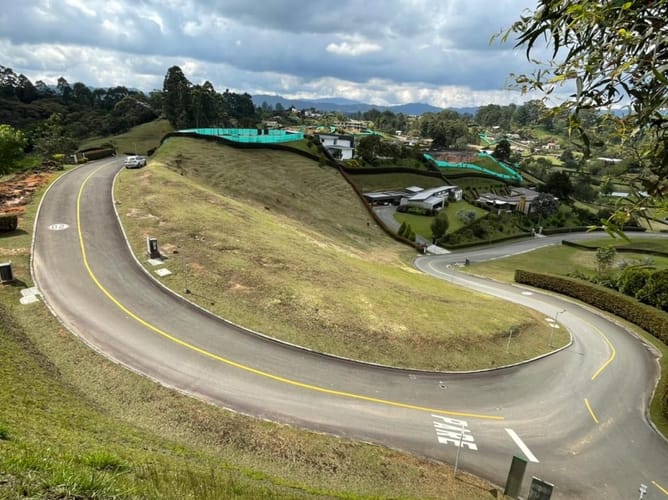 Lote en venta en La Sonadora, El Carmen de Viboral, 4495 m² · foto 2 de 10