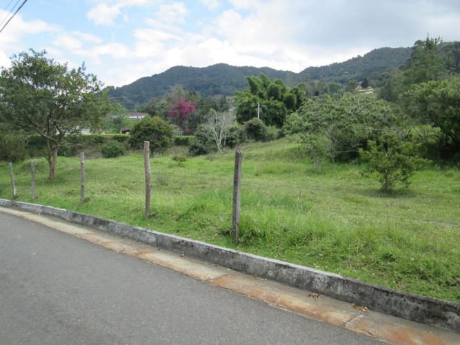 Lote en venta en La Ceja, 6125 m² · foto 3 de 6