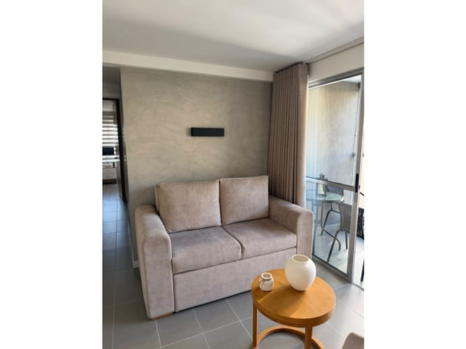 Apartamento de 3 alcobas en venta en Loma De Los Bernal, Medellín, 68 m² · foto 4 de 21