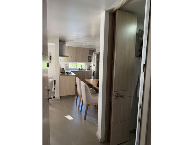 Apartamento de 3 alcobas en venta en Loma De Los Bernal, Medellín, 68 m² · foto 8 de 21