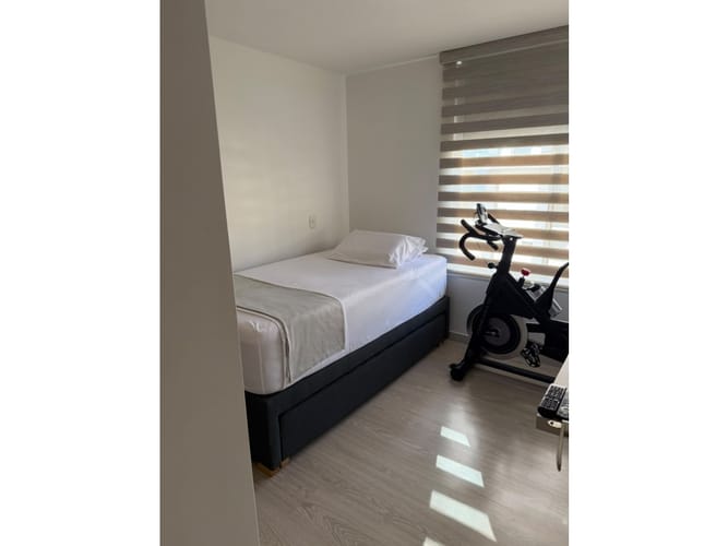 Apartamento de 3 alcobas en venta en Loma De Los Bernal, Medellín, 68 m² · foto 9 de 21