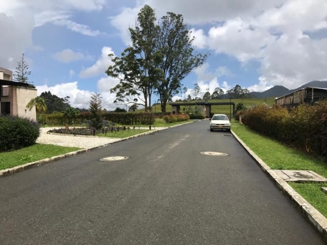 Lote en venta en Quirama, El Carmen de Viboral, 2688 m² · foto 2 de 8