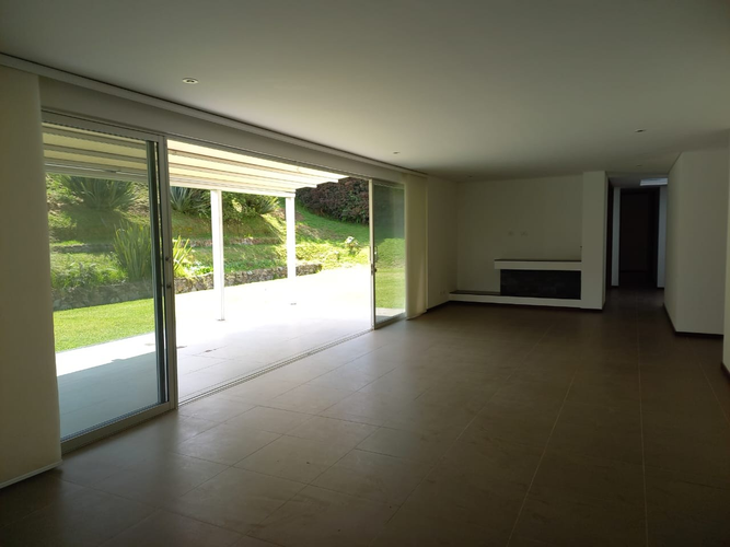 Casa de 5 alcobas en venta en Loma Del Indio, Medellín, 1593 m² · foto 8 de 11