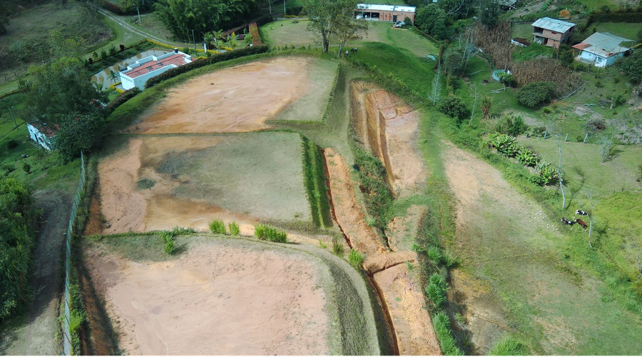 Lote en venta en Camargo, El Carmen de Viboral, 1400 m² · foto 2 de 24