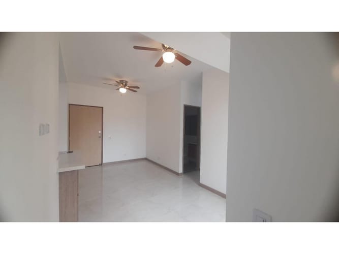 Apartamento de 3 alcobas en venta en Perez, Bello, 70 m² · foto 3 de 14