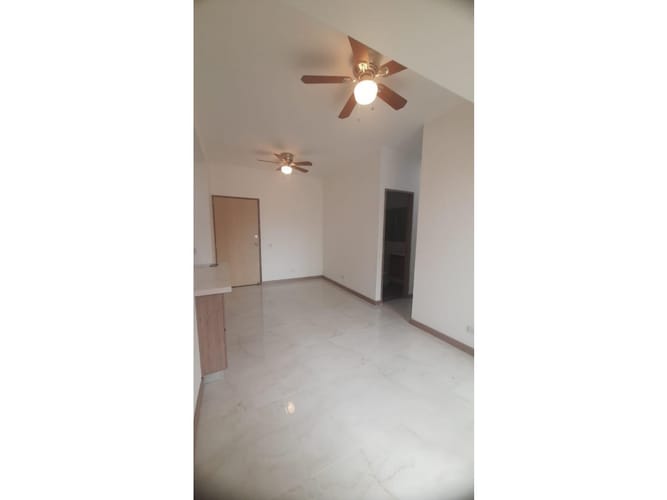 Apartamento de 3 alcobas en venta en Perez, Bello, 70 m² · foto 4 de 14