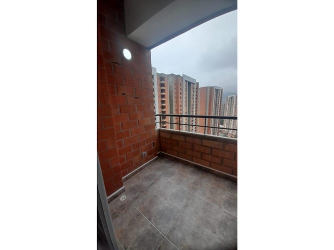 Apartamento de 3 alcobas en venta en Perez, Bello, 70 m² · foto 5 de 14
