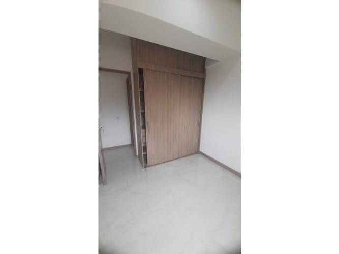 Apartamento de 3 alcobas en venta en Perez, Bello, 70 m² · foto 8 de 14