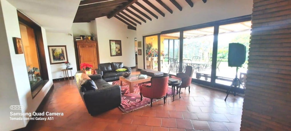 Casa de 10 alcobas en venta en Guayabito, Rionegro · foto 6 de 18