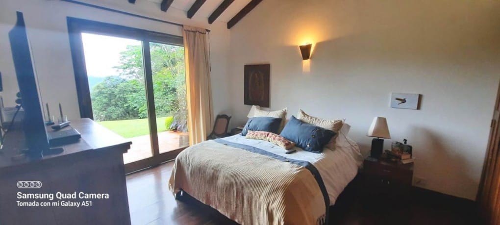 Casa de 10 alcobas en venta en Guayabito, Rionegro · foto 12 de 18