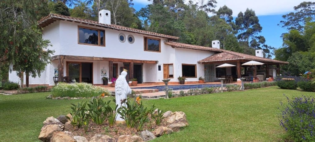 Finca en venta en Don Diego, El Retiro, 15432 m² · foto 2 de 15