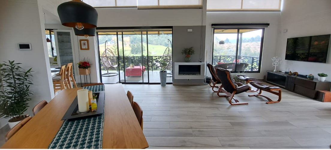 Casa de 3 alcobas en venta en Lejos Del Nido, El Retiro, 1033 m² · foto 9 de 24