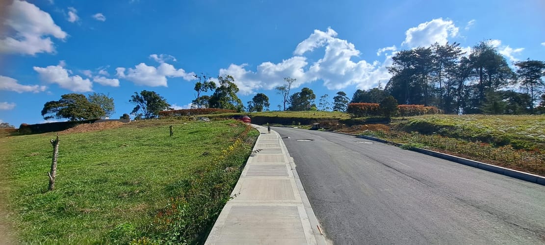 Lote en venta en El Salado, El Carmen de Viboral, 2101 m² · foto 7 de 17