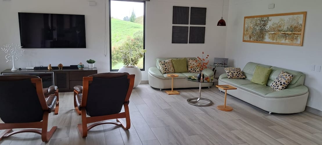 Casa de 3 alcobas en venta en Lejos Del Nido, El Retiro, 1033 m² · foto 14 de 24