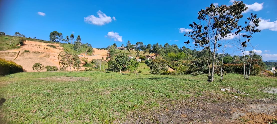 Lote en venta en El Salado, El Carmen de Viboral, 2101 m² · foto 16 de 17