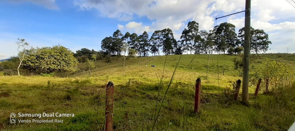 Lote en venta en Cabeceras De Llanogrande, Rionegro, 28422 m² · foto 3 de 11