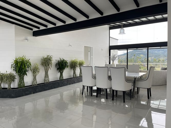 Casa de 4 alcobas en venta en El Retiro, 1690 m² · foto 9 de 21