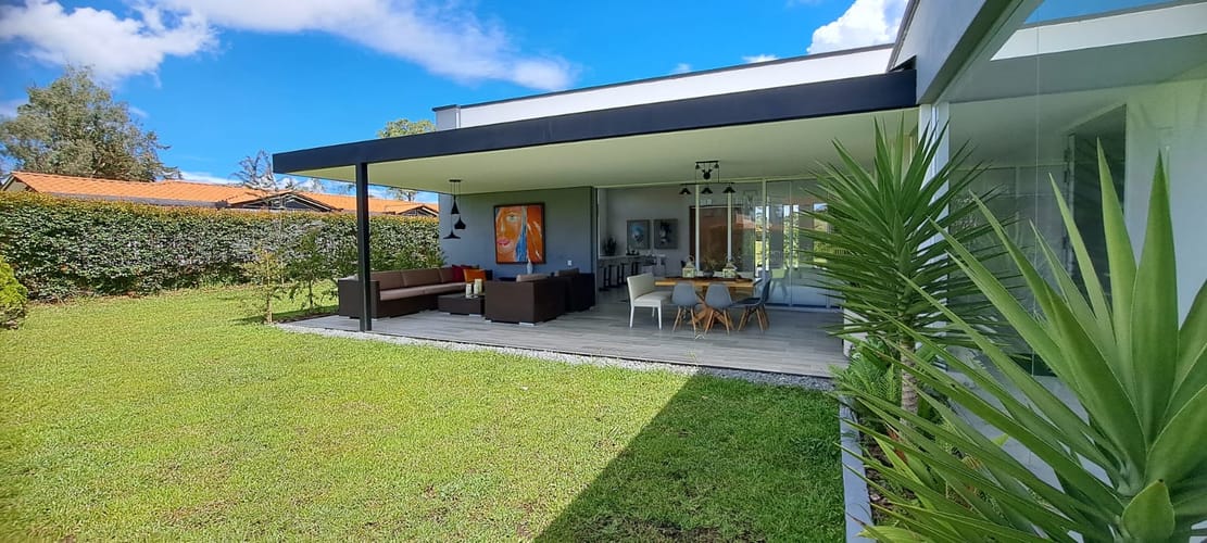 Casa de 3 alcobas en venta en Llano Grande, Rionegro, 1930 m² · foto 10 de 17