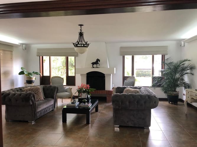 Casa de 5 alcobas en venta en Llano Grande, Rionegro · foto 2 de 24