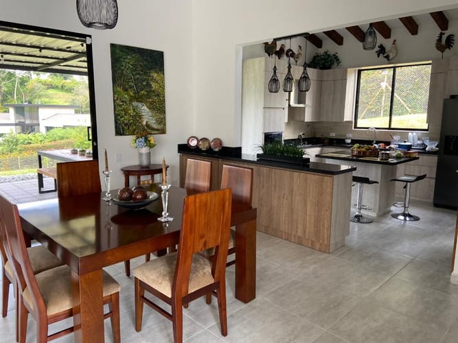 Casa de 4 alcobas en venta en Guamito, La Ceja · foto 3 de 13