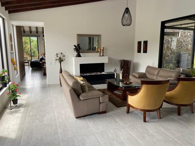 Casa de 4 alcobas en venta en Guamito, La Ceja · foto 5 de 13