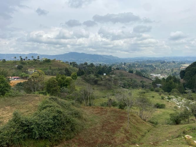 Lote en venta en San Jose, Guarne, 2415 m² · foto 7 de 15