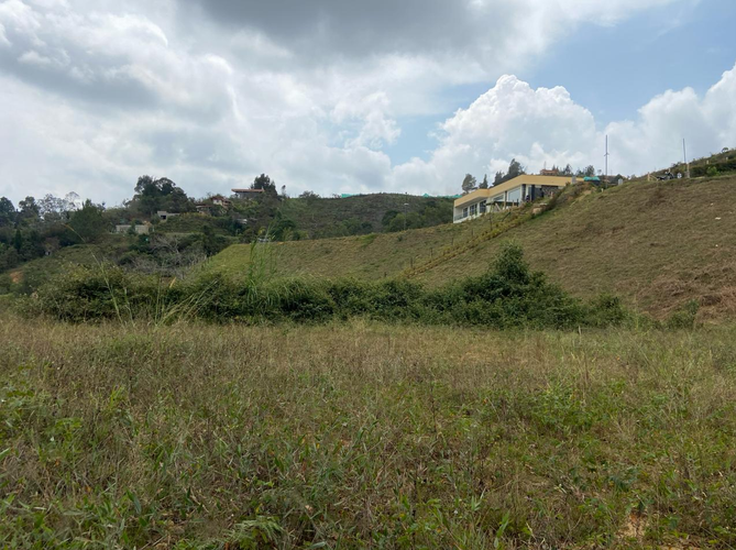 Lote en venta en San Jose, Guarne, 2415 m² · foto 8 de 15