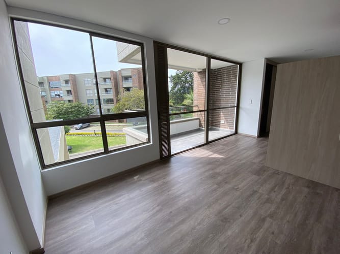 Apartamento de 1 alcoba en venta en Guayabito, Rionegro, 55 m² · foto 2 de 18