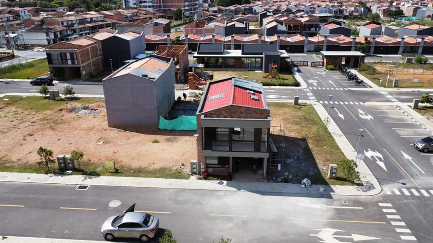 Casa de 3 alcobas en venta en La Ceja, 147 m² · foto 2 de 9