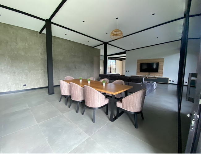 Casa de 3 alcobas en venta en Llano Grande, Rionegro · foto 2 de 24