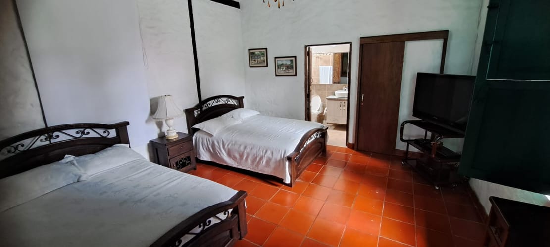 Casa de 5 alcobas en venta en Guamito, La Ceja · foto 8 de 24