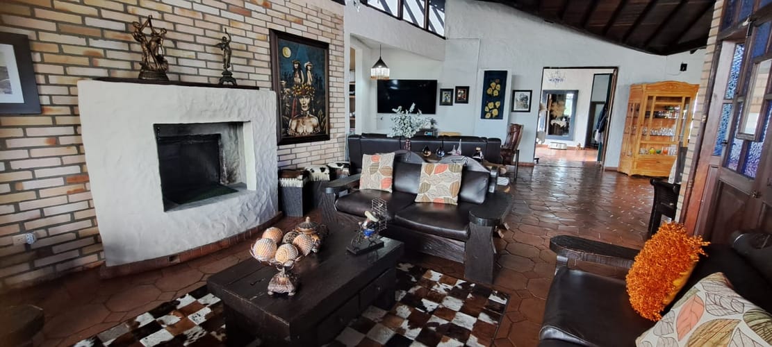 Casa de 5 alcobas en venta en Guamito, La Ceja · foto 9 de 24