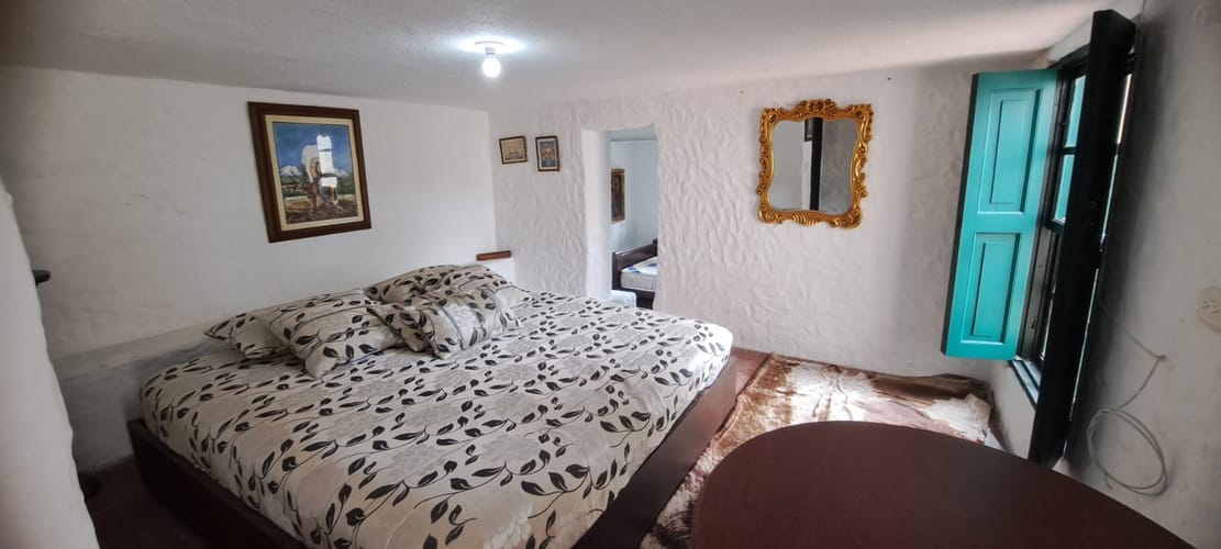 Casa de 5 alcobas en venta en Guamito, La Ceja · foto 10 de 24