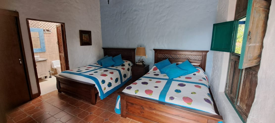 Casa de 5 alcobas en venta en Guamito, La Ceja · foto 15 de 24