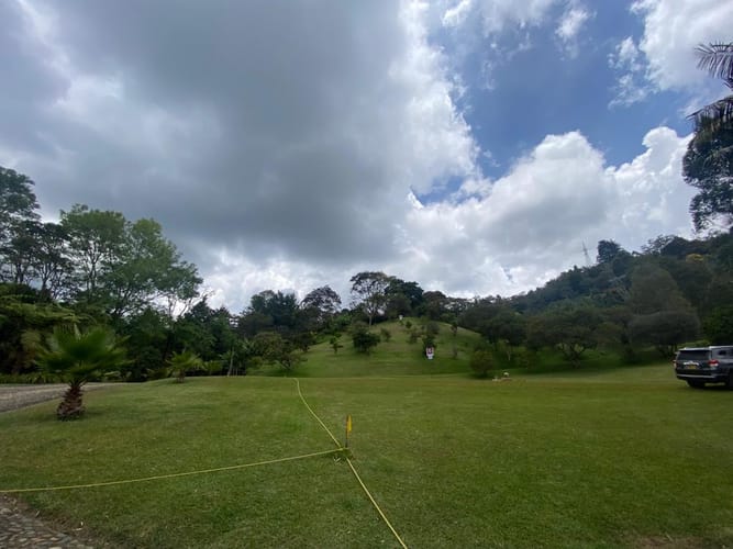 Lote en venta en Sajonia, Rionegro, 1006 m² · foto 3 de 17