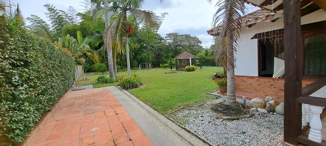 Casa de 4 alcobas en venta en Centro, Rionegro, 1650 m² · foto 8 de 16