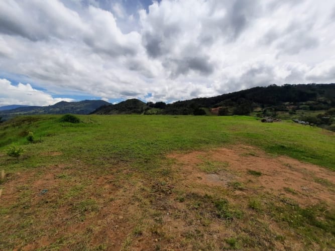 Lote en venta en El Porvenir, Rionegro, 6400 m² · foto 3 de 11