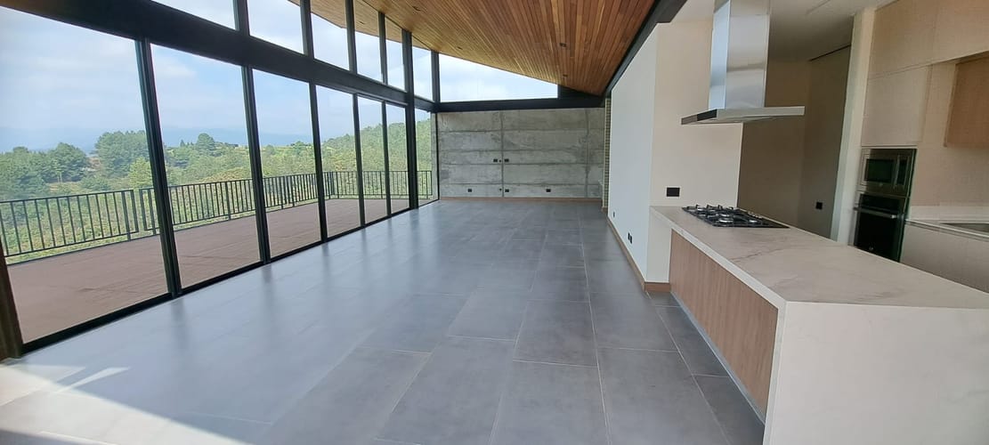 Casa de 3 alcobas en venta en Lejos Del Nido, El Retiro · foto 11 de 18