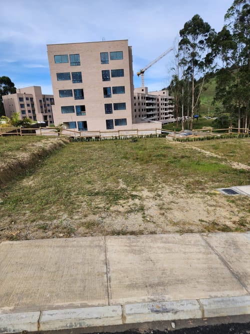 Lote en venta en El Retiro, 145 m² · foto 3 de 10